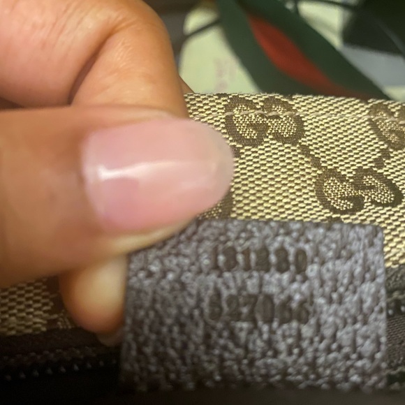 SOLD Gucci Zip Tote (Medium Handbag) - Picture 7 of 8